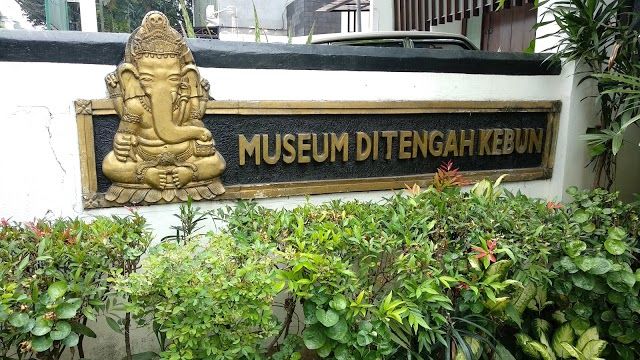 Museum di Tengah Kebun